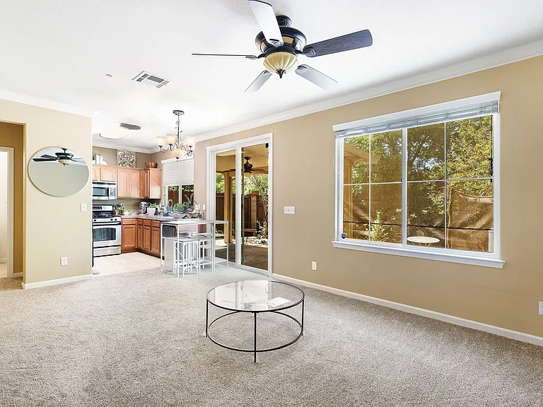 2035 Vienna Way — Photo 3