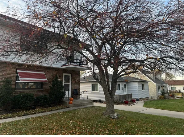 2113 S 96th St, Milwaukee, WI 53227
