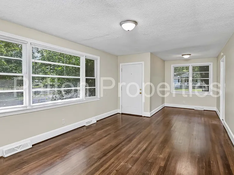 3901 Bright Ave — Photo 4