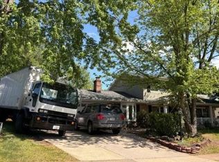 900 N Vernon St, Sterling, VA 20164