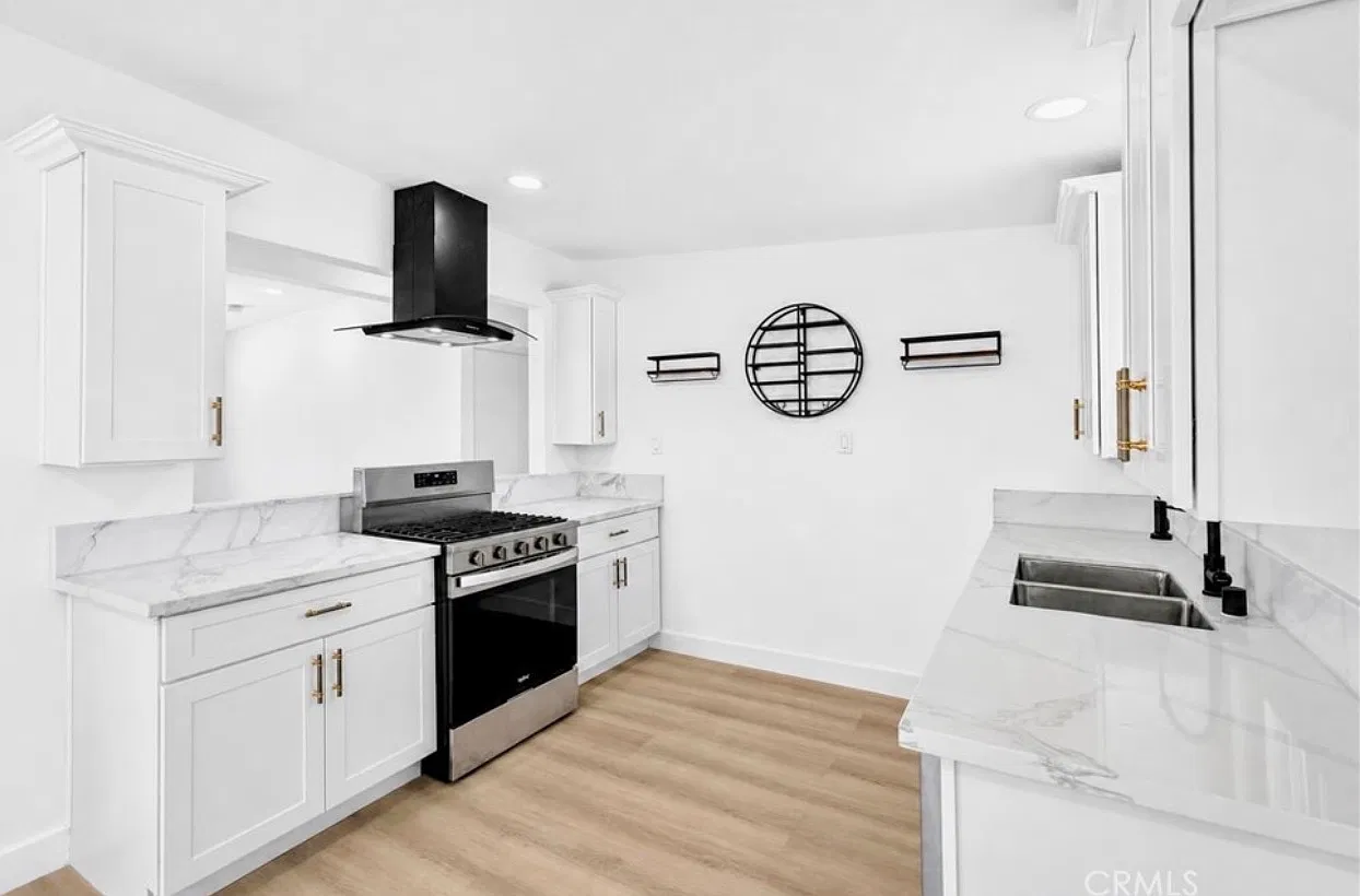 3 bed, 1428 sqft, $3,500 — Photo 1