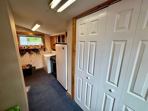 2nd image of 1238 Halls Lake Road