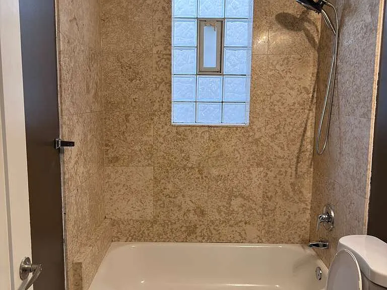 2442 W Madison St #3 — Photo 9