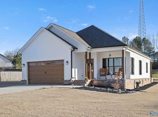 145 Vail Dr, Grant, AL 35747