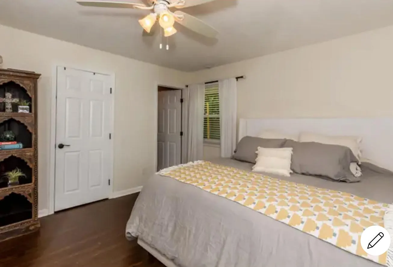 3 bed, 1600 sqft, $2,400 — Photo 3