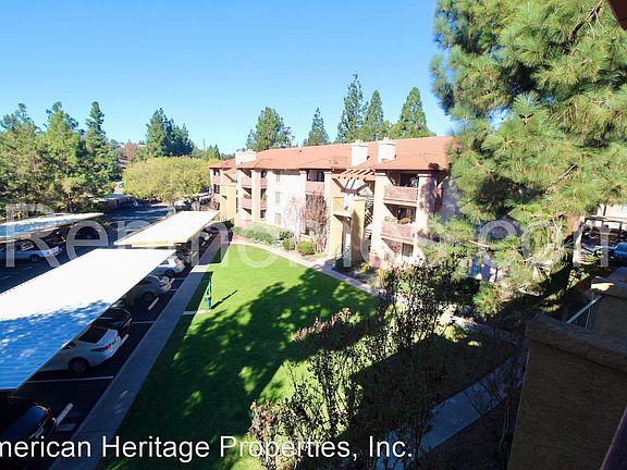 4th image of 12043 Alta Carmel Ct Unit 110