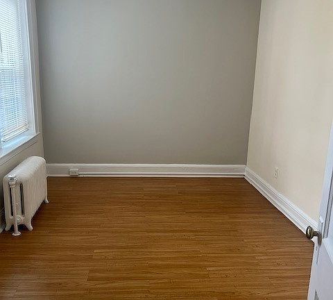 Bedroom w/Ceiling Fan