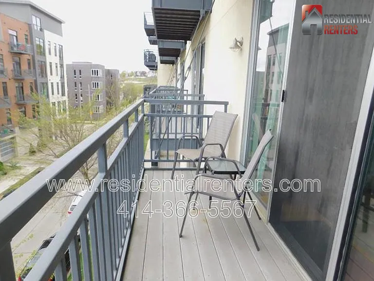 2080 N Commerce St #204 — Photo 12