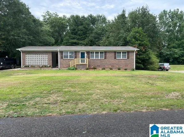 713 Goldenrod Dr, Gardendale, AL 35071