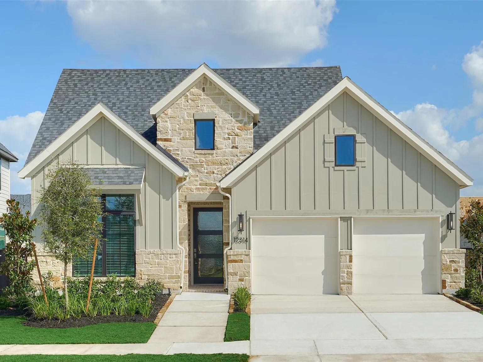 4 bed, 3.0 bath, 2513 sqft, $3,400 — Photo 1