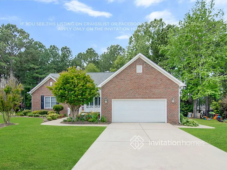405 Broadmoor Way — Photo 2