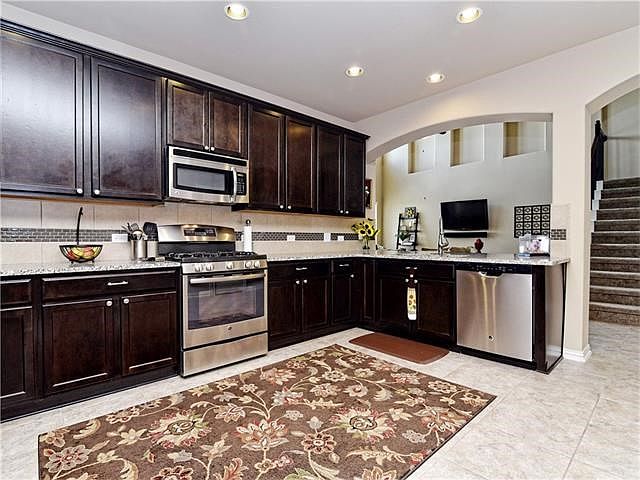 1st image of 341 Orchard Hill Trl