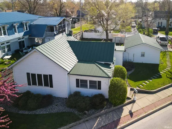 810 S 3rd St, Goshen, IN 46526