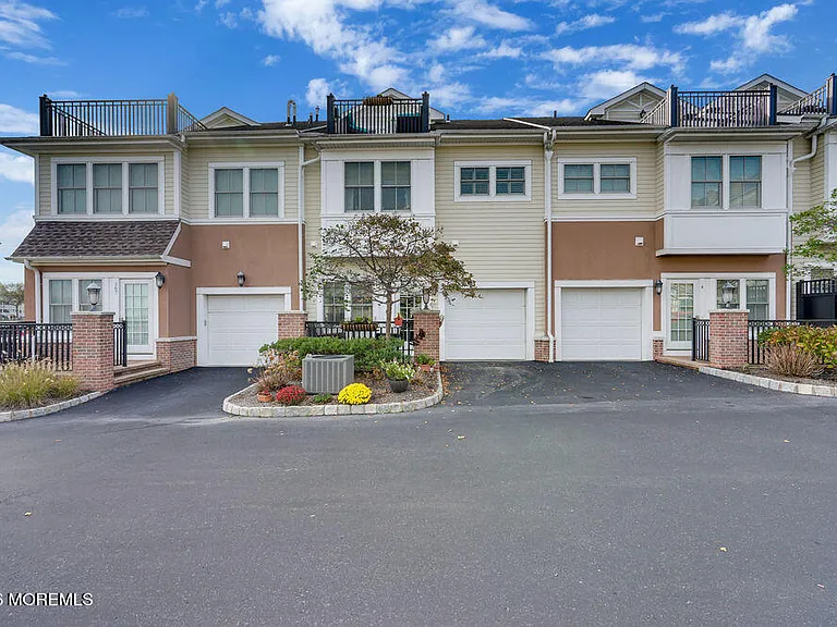 4 Grove Ct — Photo 34
