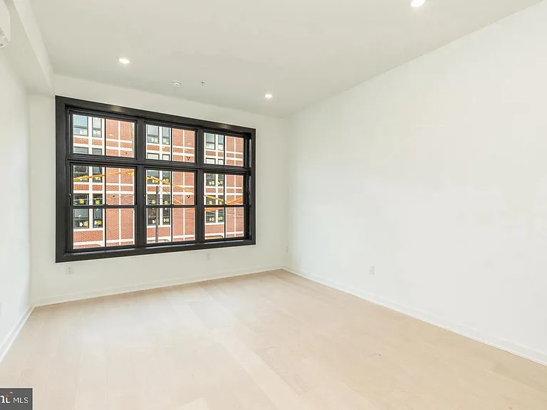 2414 Frankford Ave #5 — Photo 3