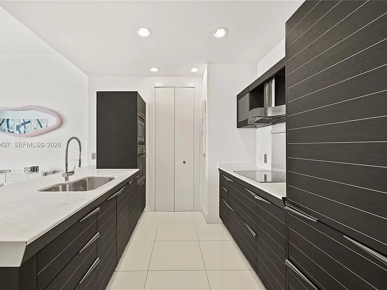 200 Biscayne Boulevard Way #5009 — Photo 48