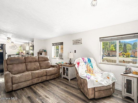 4th image of 930 Moon Gulch Rd