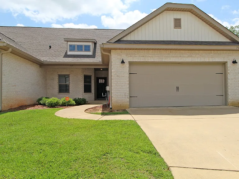 717 Brambling Ct — Photo 1