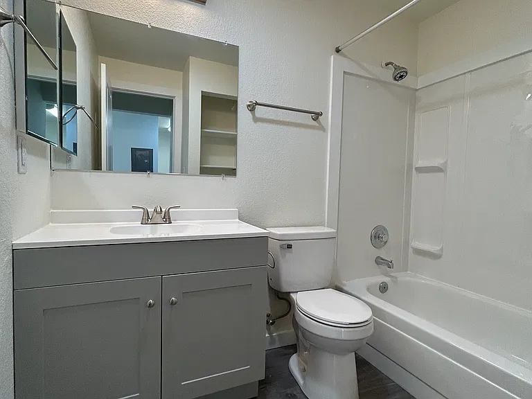 Olympic View Apartments — Photo 25