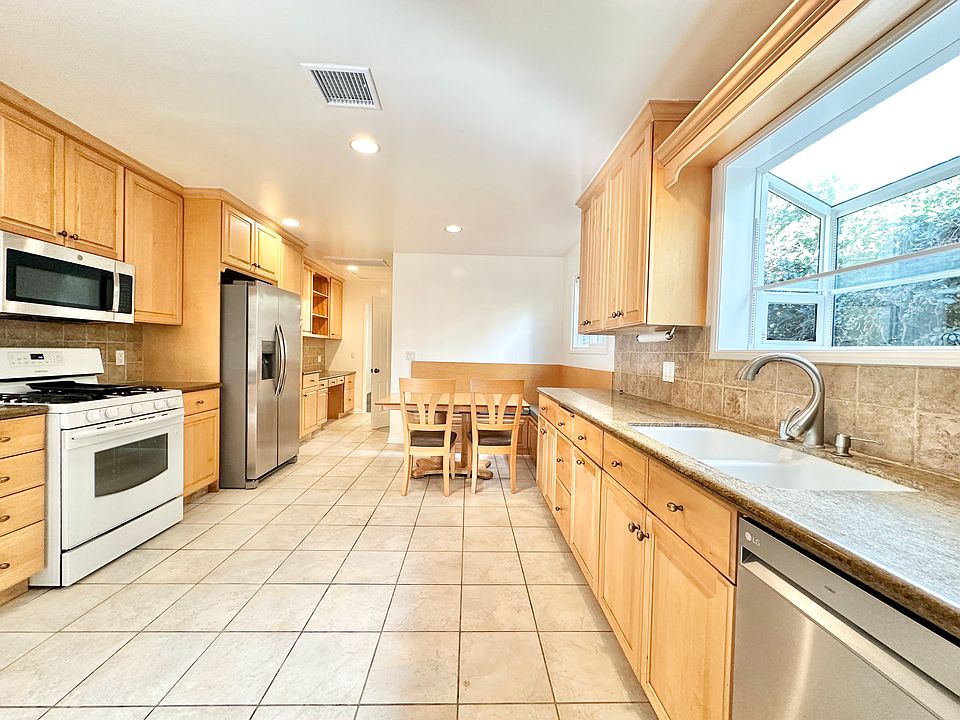 1st image of 9533 Cresta Dr #A
