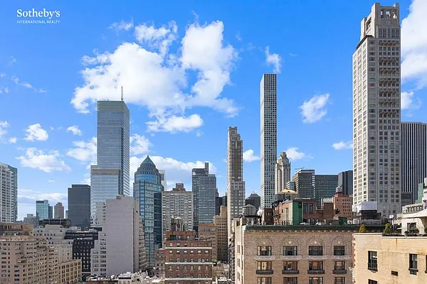 Sold by Sotheby's International Realty | media 4
