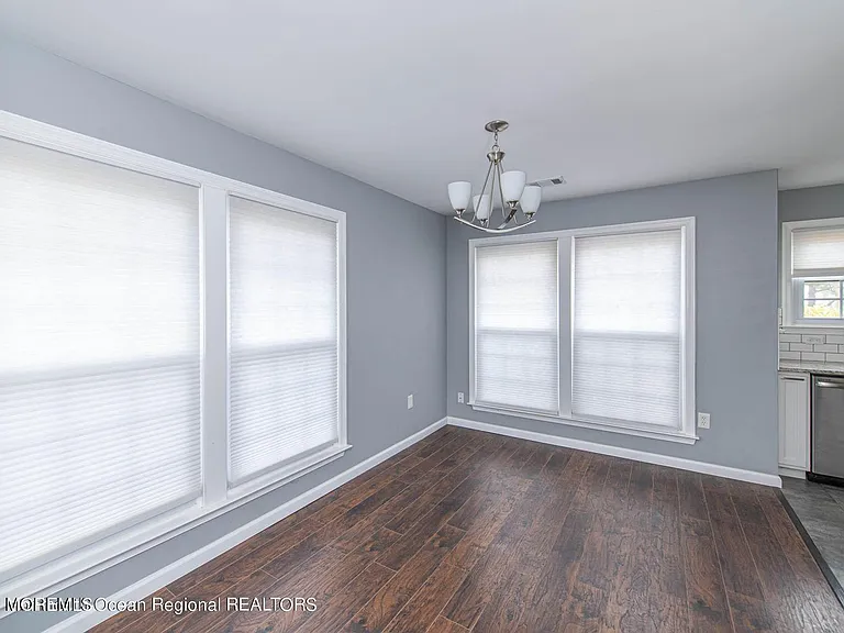 25 Duncan Way — Photo 11