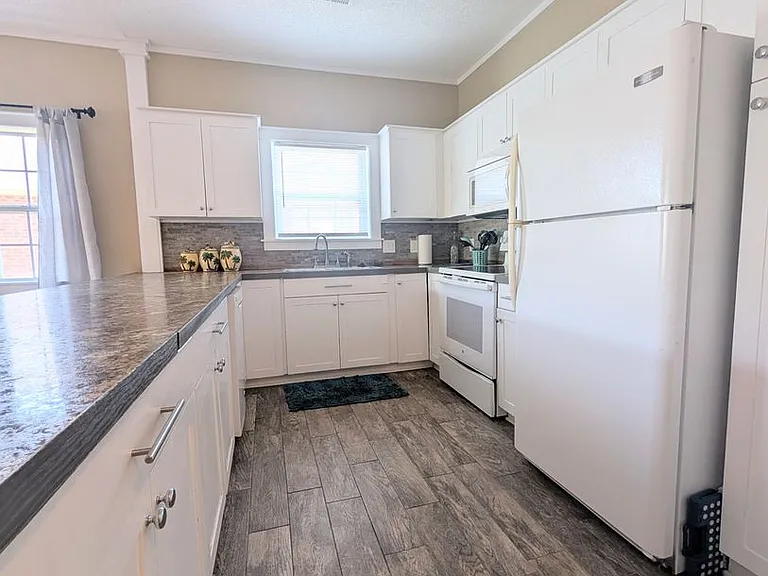 3947 Gladiola Ct #304 — Photo 4