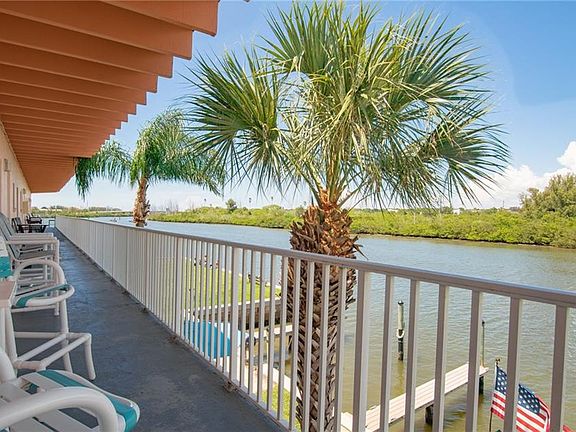 3rd image of 18399 Gulf Blvd APT 395