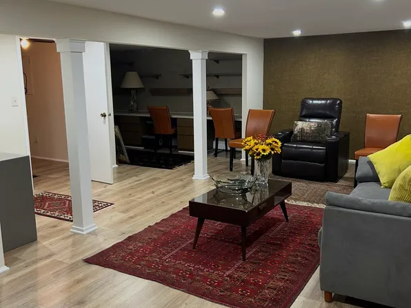 (undisclosed Address), Hicksville, NY 11801