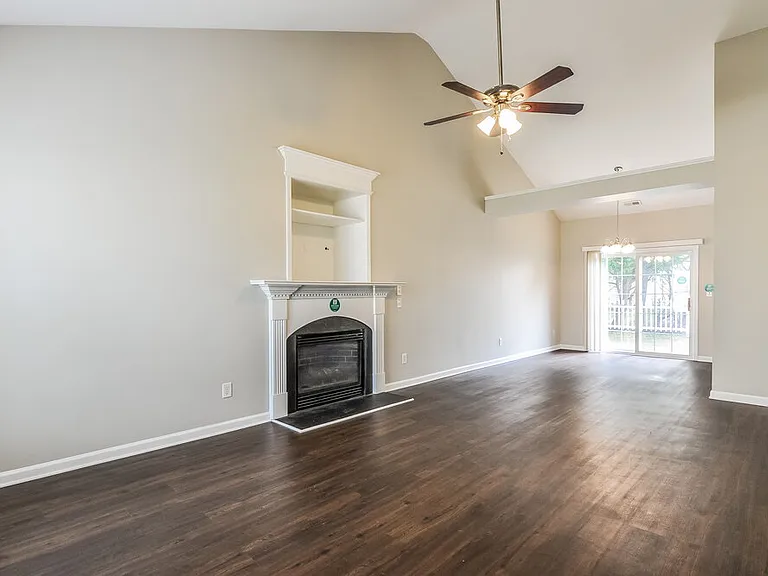 2716 Lead Crystal Ct — Photo 2