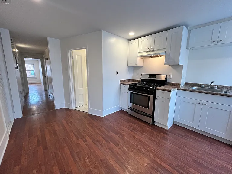 59 W 7th St #2 — Photo 10