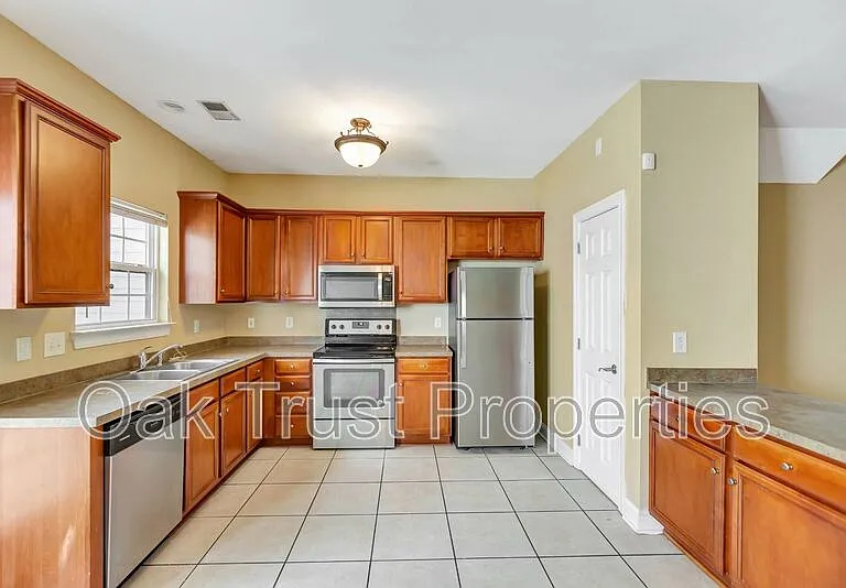 126 Tuscany Ct — Photo 10