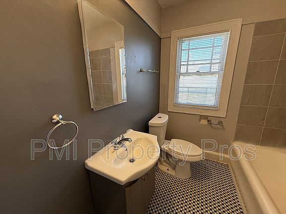 4th image of 4043 N 24th Pl