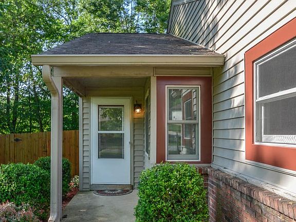 5th image of 343 E Briarwood Ln