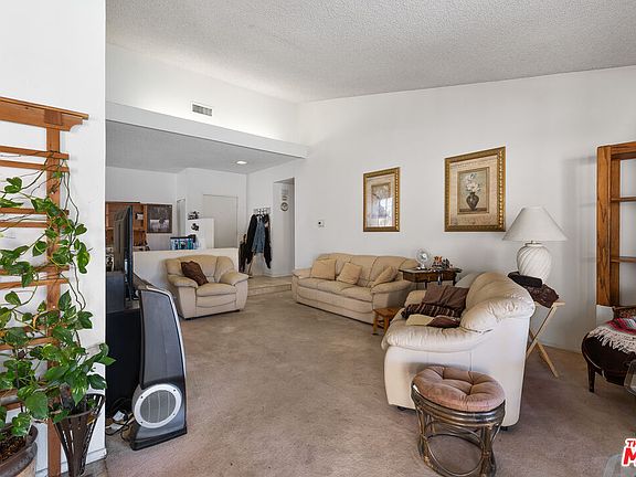 5th image of 13947 Bermax Ave