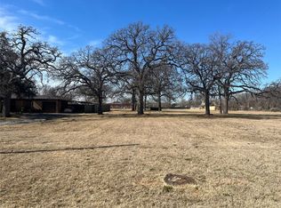 129 Norwood Dr, Hurst, TX 76053