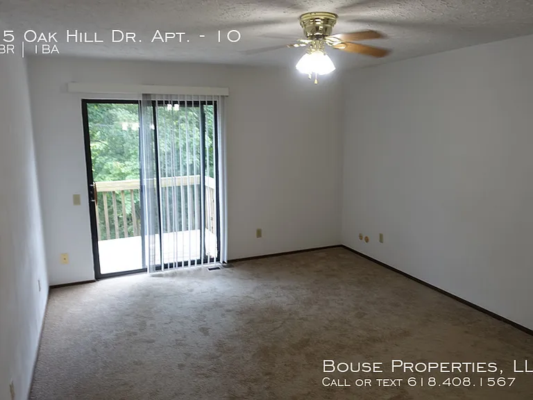 55 Oak Hill Dr #10 — Photo 2