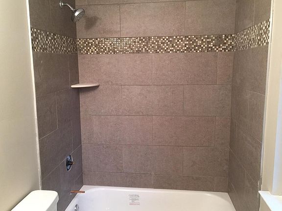 4th image of 122 Hampshire Dr