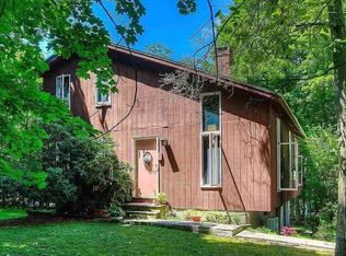 5 Pinecrest Rd, New Paltz, NY 12561