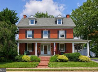1725 State St, East Petersburg, PA 17520