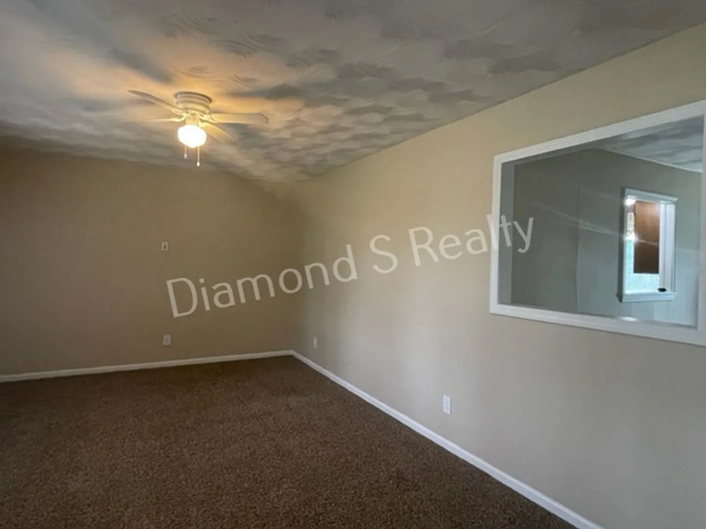 4 Bedroom Home Available Now! Southwest Springfield! — Photo 4
