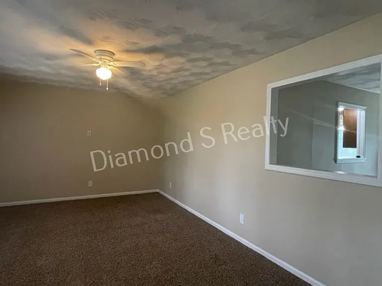 2749 W Buena Vista St — Photo 4