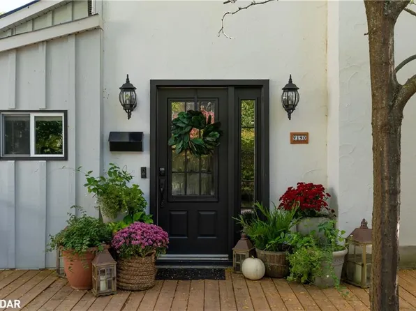 190 Shanty Bay Rd, Barrie, ON L4M 1E4