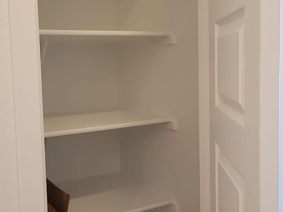 4th image of 1244 E Glass Ln