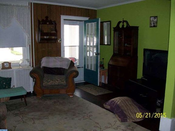 3rd image of 14 W Carroll St
