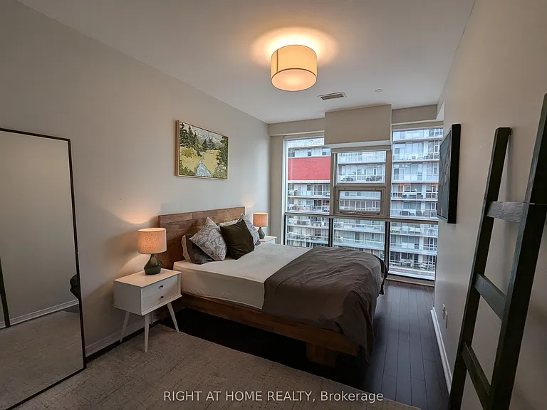393 King St W #Penthouse 1206 — Photo 10