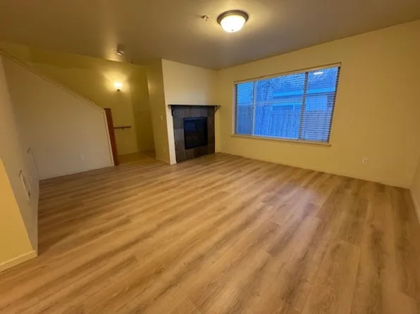 17 SW Roosevelt Ave, Bend, OR 97702