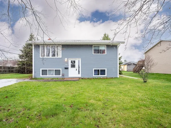 68 Westcomb Cres, Charlottetown, PE C1C 1B8