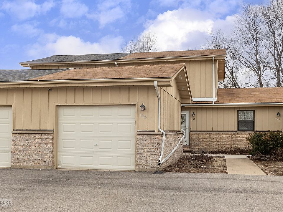 ~Welcome to 1115 Lillian Lane~Enjoy maintenance-free living!