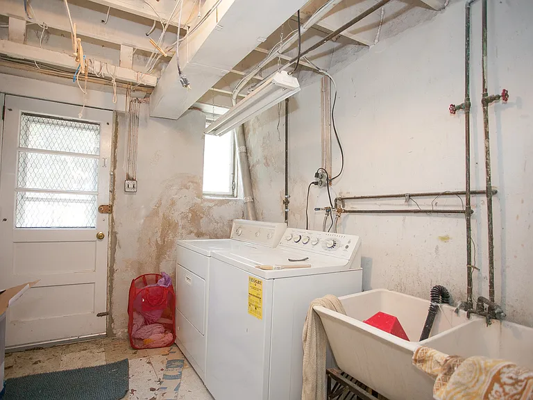176 Juniper Rd — Photo 28